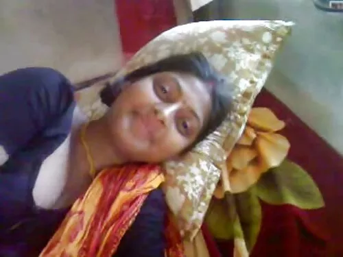 નકલી ટીટીડ મીલ્ફ બ્ર ...